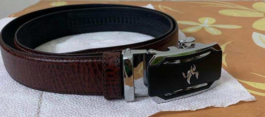 100% Leather Belt With Exclusive Metal Buckle